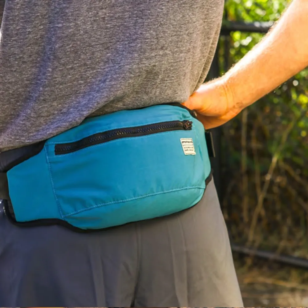 Amphipod R3 Venture Out Convertible Pack in Mandarin/Slate