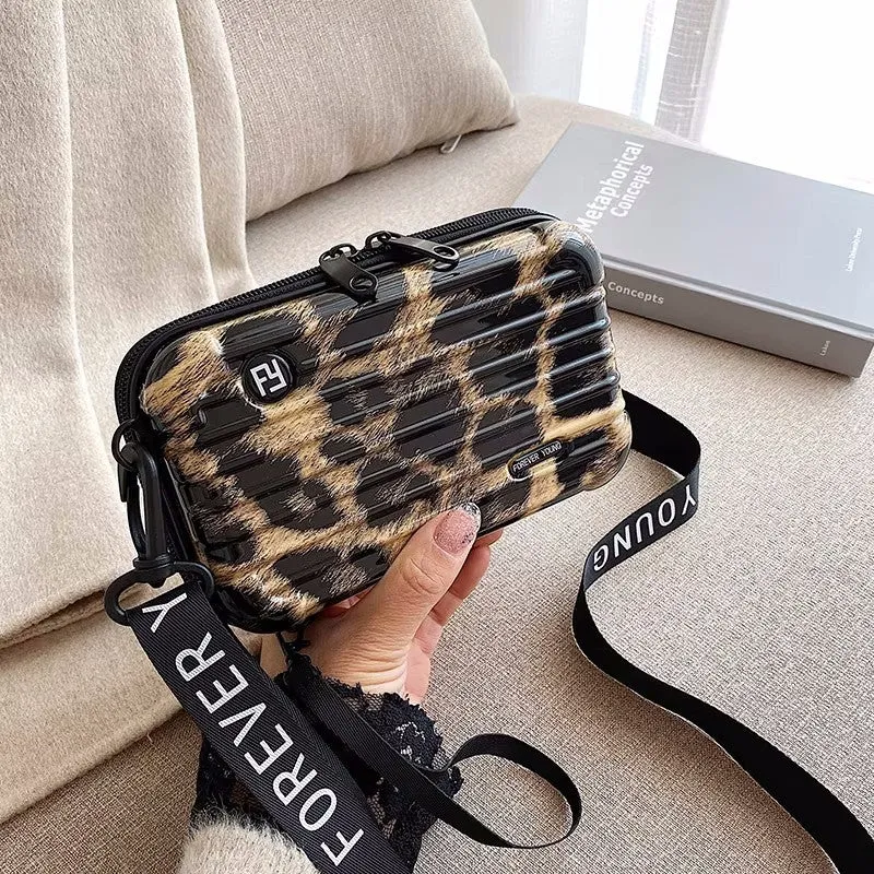 Beautiful Hard Shell Wash Portable Storage Cosmetic Bags