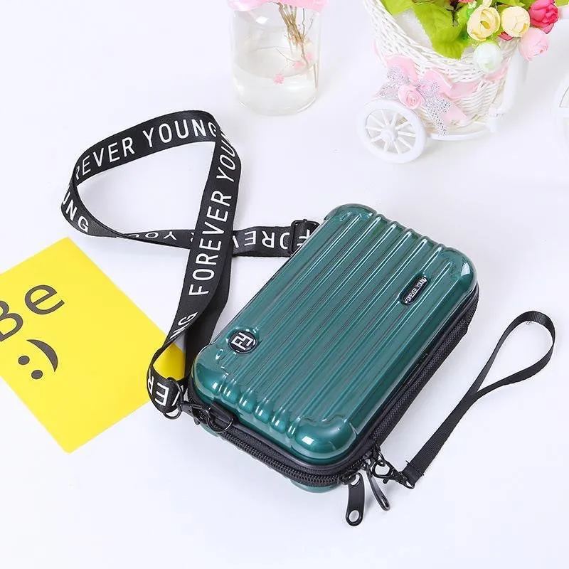 Beautiful Hard Shell Wash Portable Storage Cosmetic Bags