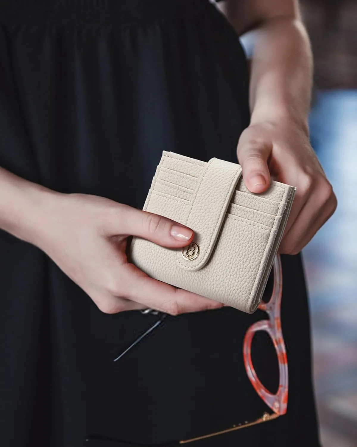 BOSTANTEN Slim Wallet for Women Small RFID Blocking Credit Card Holder Leather Bifold Wallets with Zipper Coin Pocket Beige