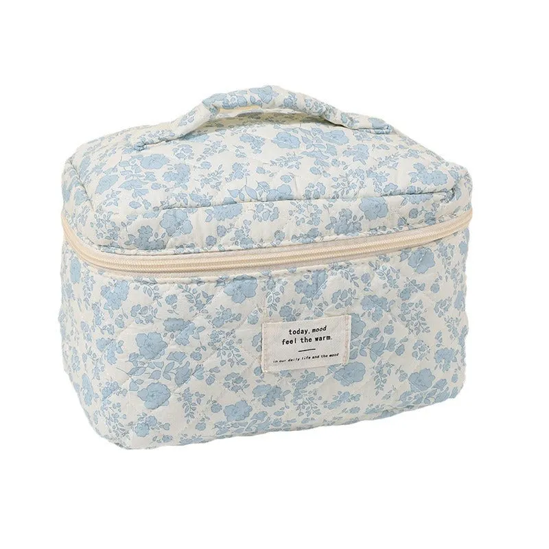 Casual Portable Floral Large Capacity Quilted Cosmetic Bags
