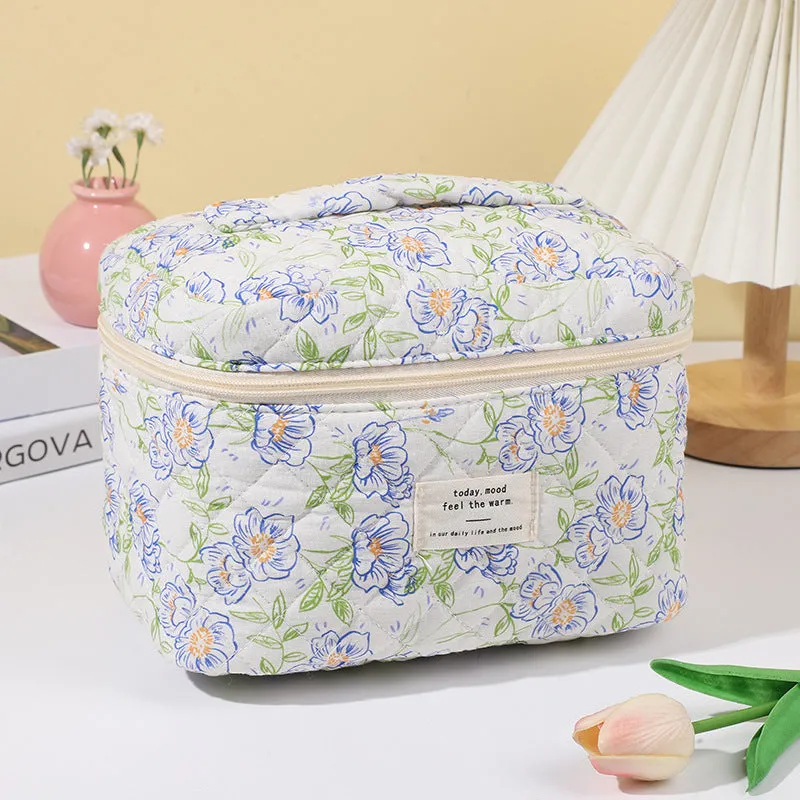 Casual Portable Floral Large Capacity Quilted Cosmetic Bags