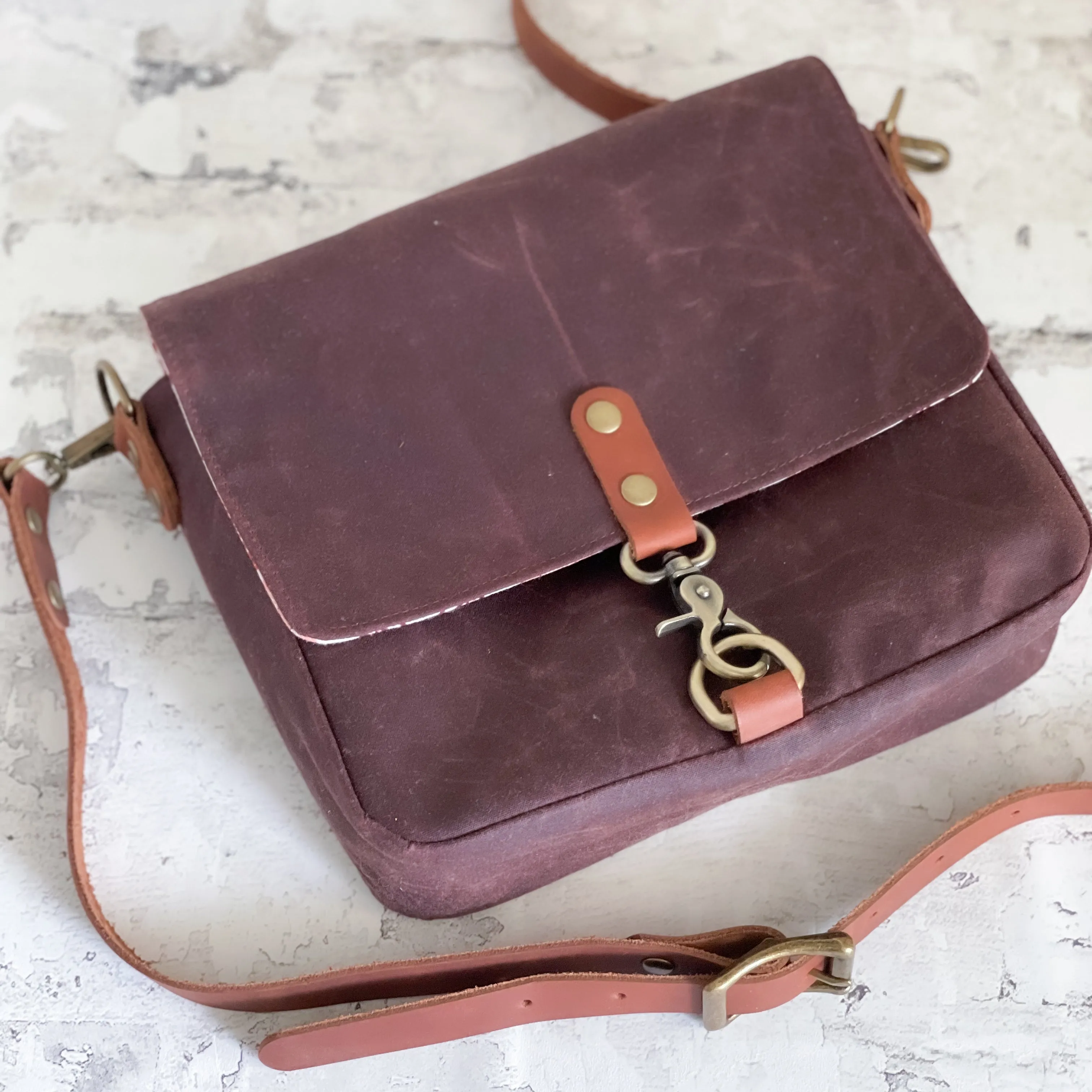 Classic Crossbody