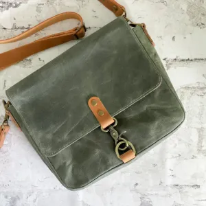 Classic Crossbody