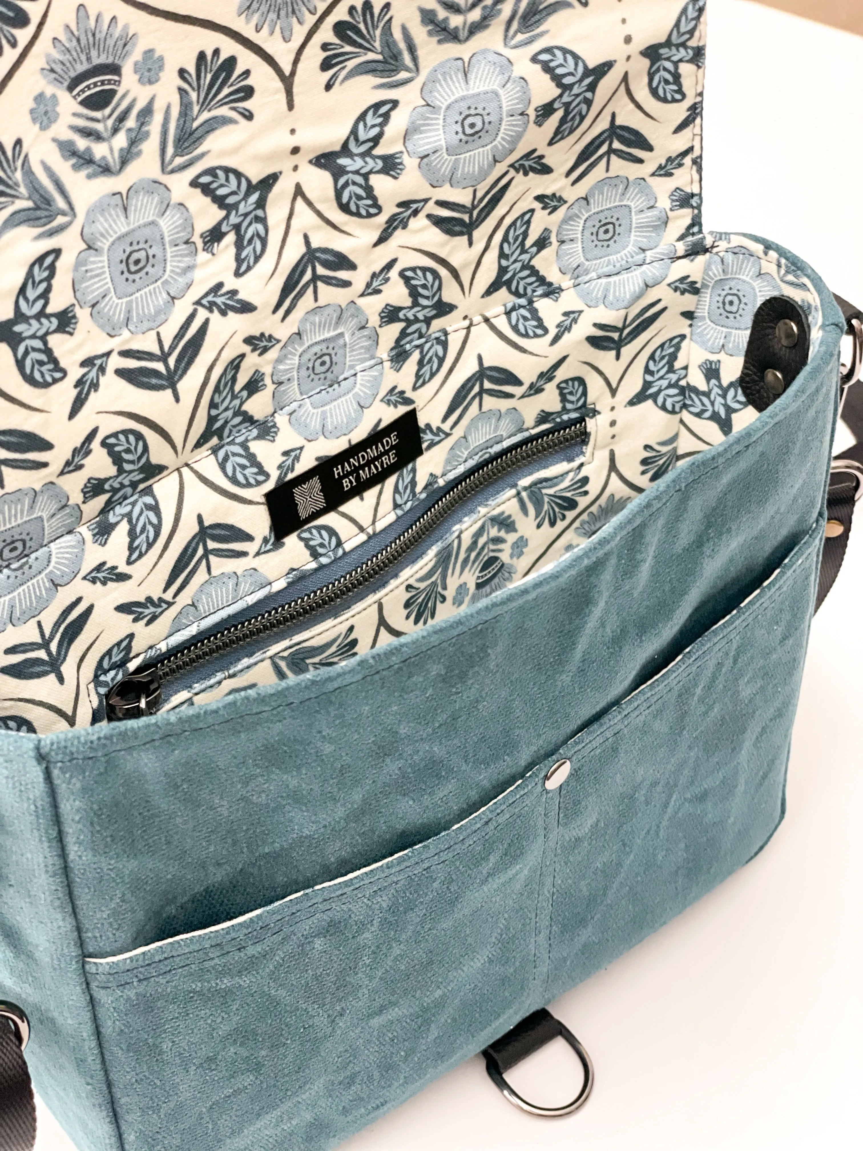Classic Crossbody