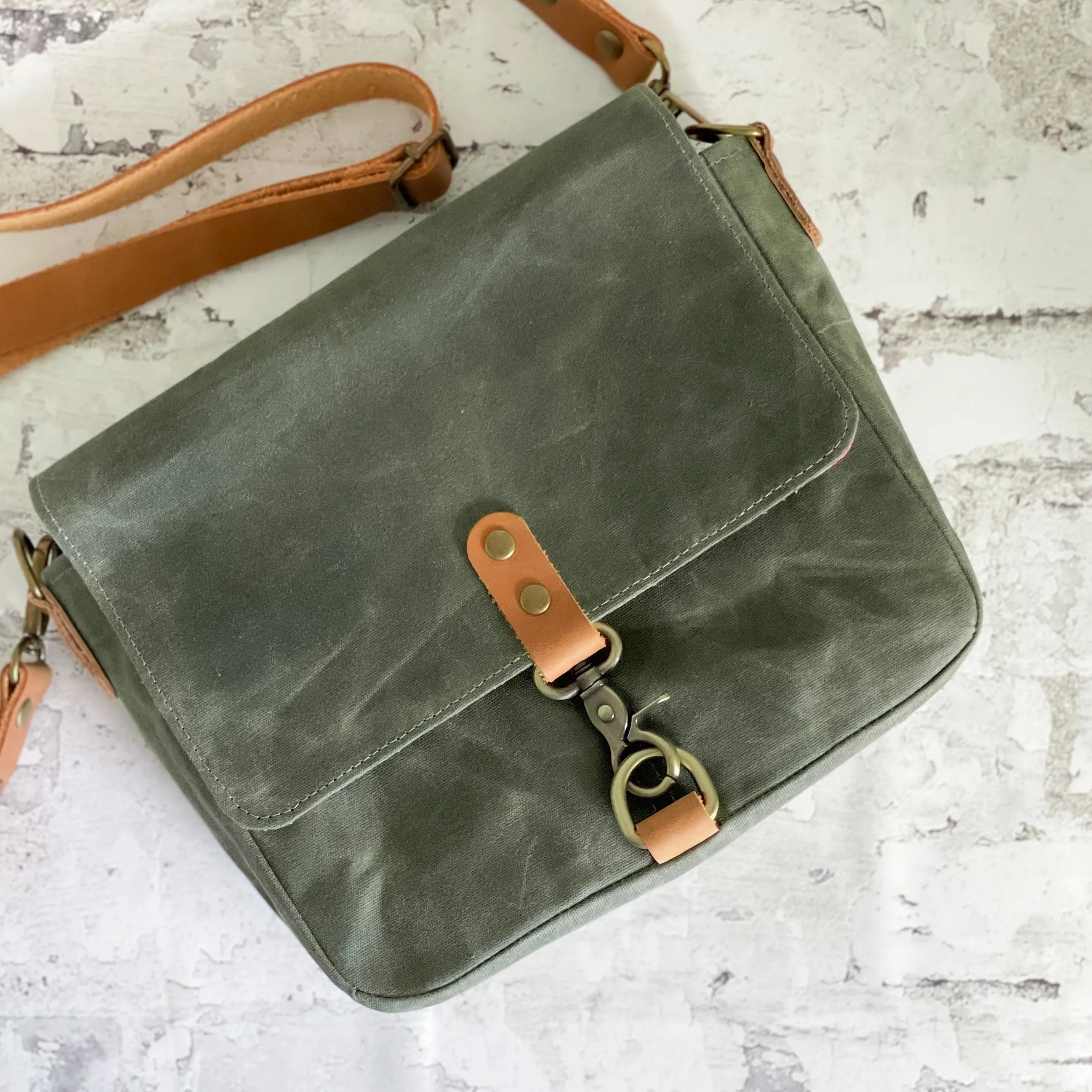 Classic Crossbody