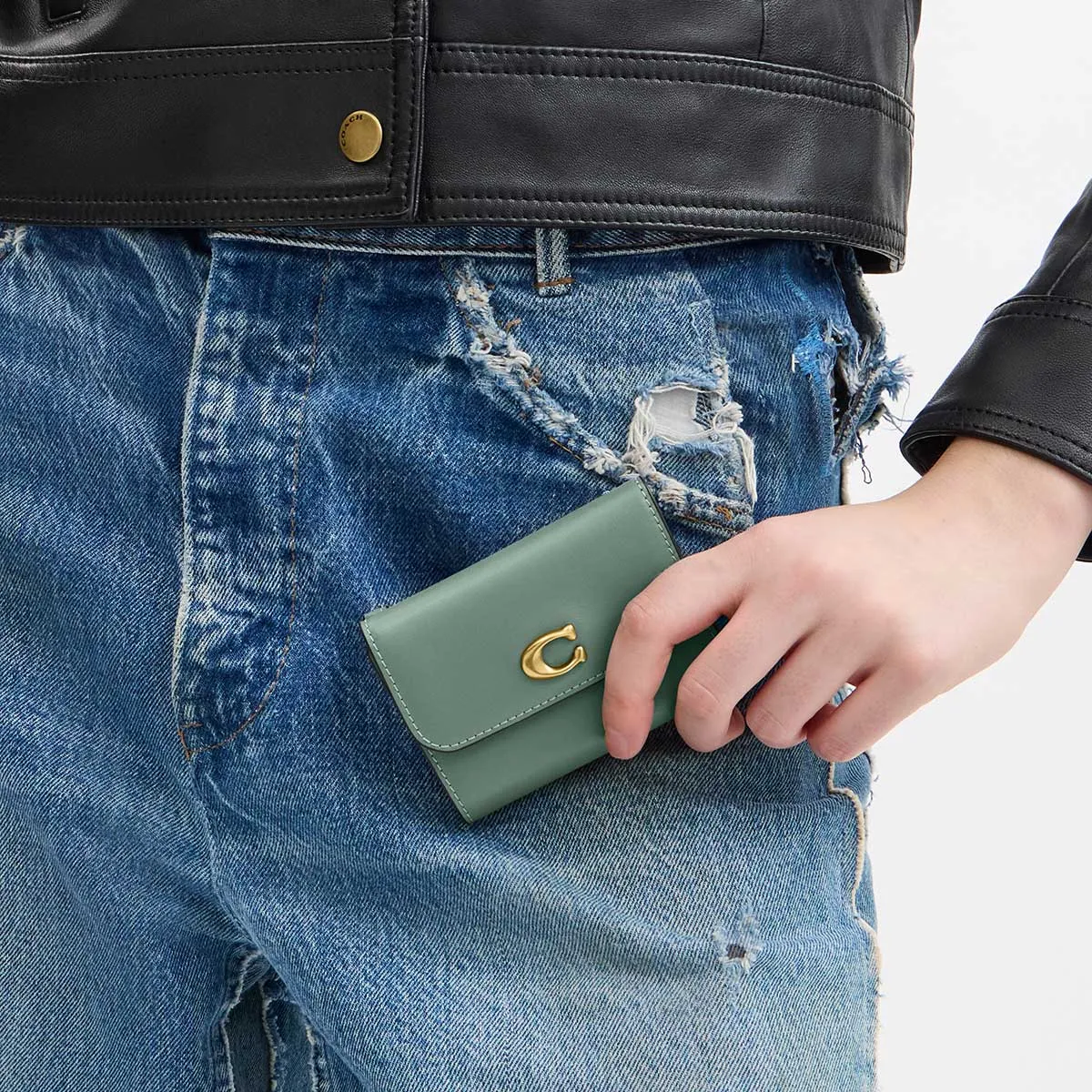 Essential Card Holder Wallet