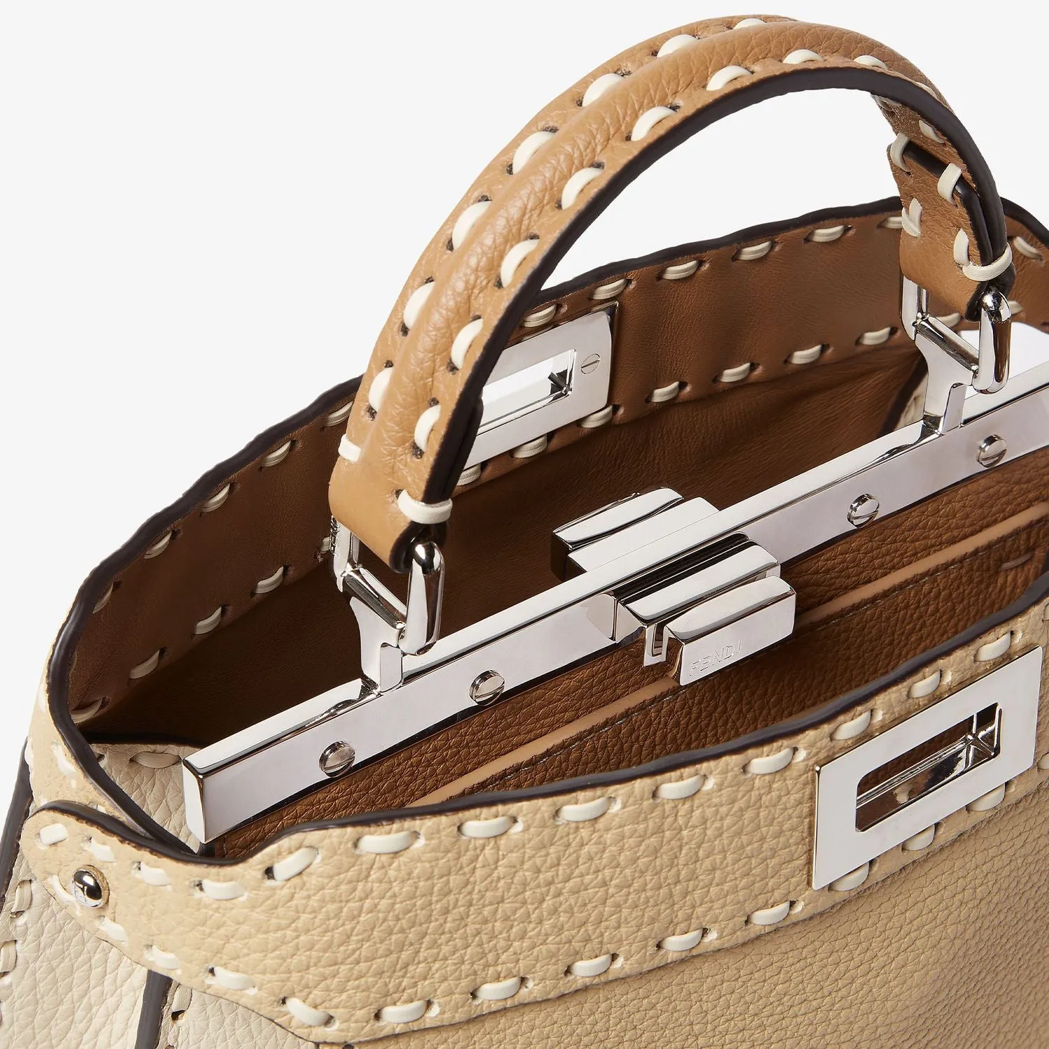 Fendi  Peekaboo Iseeu Small Bag Beige
