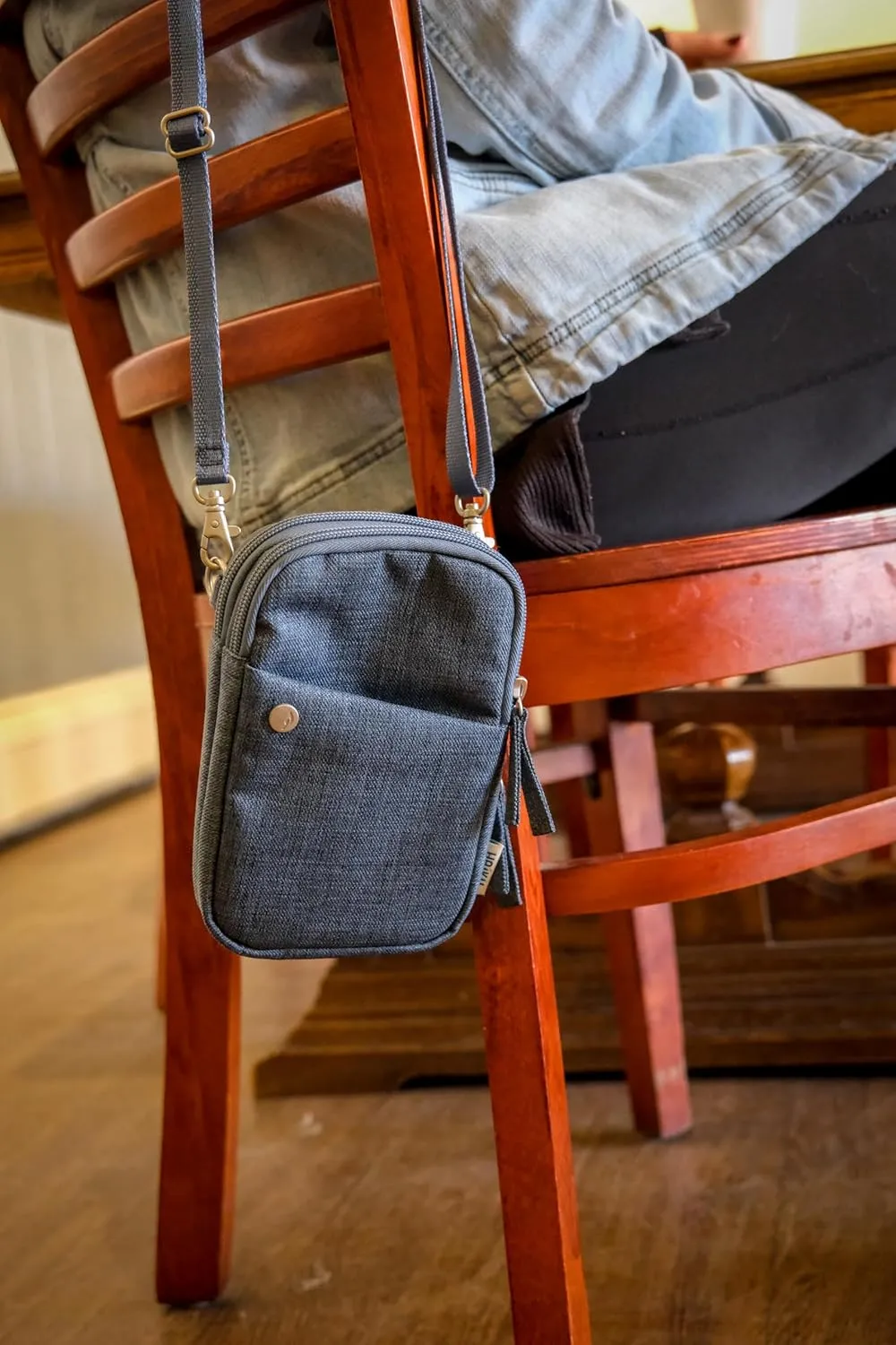 HAIKU Endeavor Pouch, Lightweight Small Crossbody bag, Zip-Around Cell Phone Travel Purse with Card Slots, Adjustable Strap