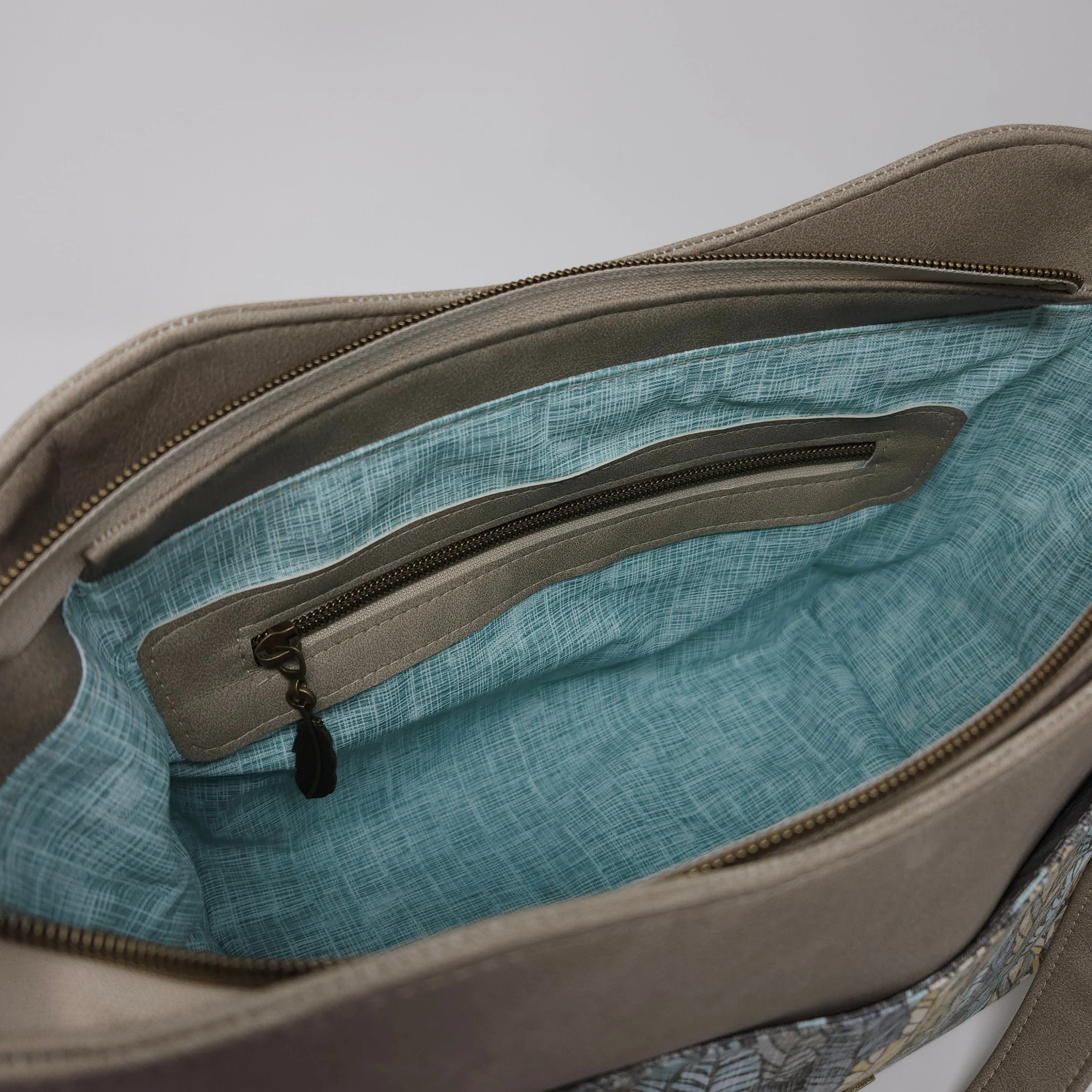 Hiraeth Handbag - Feathers (Neutral)