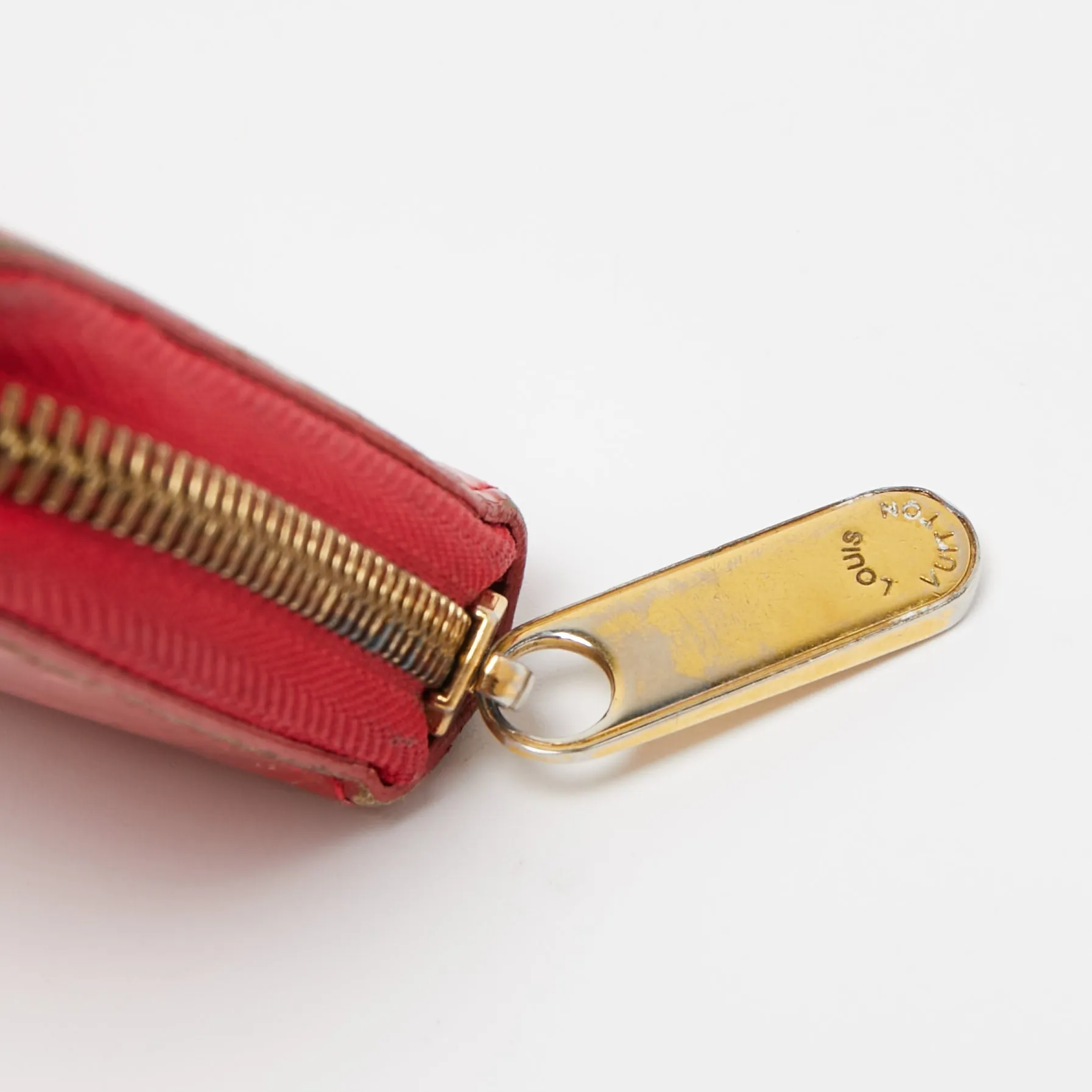 Louis Vuitton Pomme D&rsquo;amour Monogram Vernis Zippy Wallet