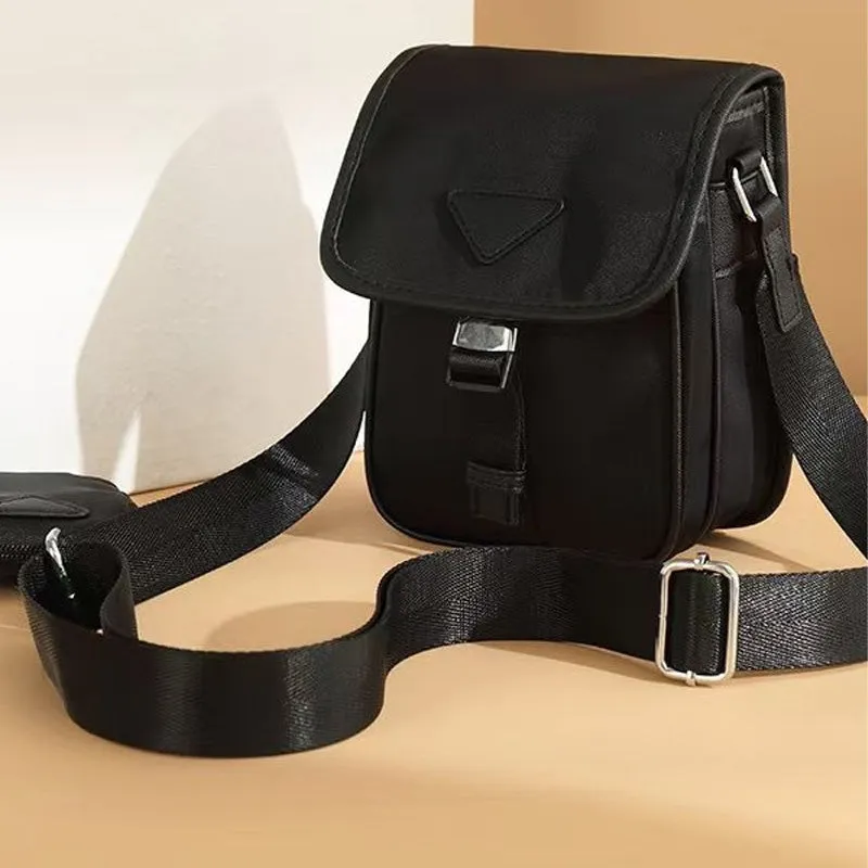 Vertical shoulder bag