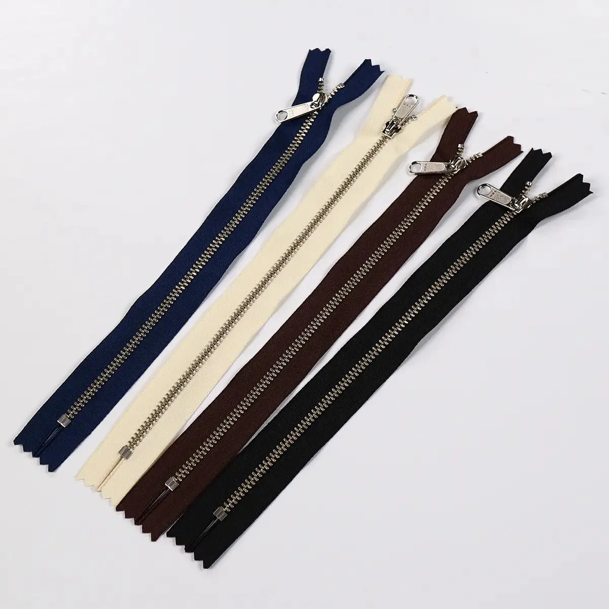 YKK 4.5 Nickel Bag Zipper Long Pull 9 Inch