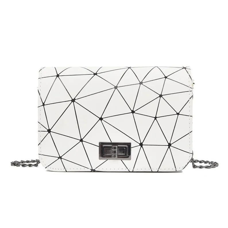 Yogodlns New Fashion Diamond Chain Black Purse Women Shoulder Bag Plaid Lady Mini Crossbody Bag PU Leather Lock Flap Handbag