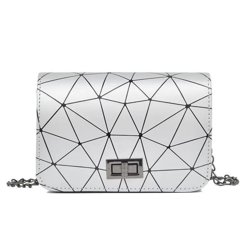 Yogodlns New Fashion Diamond Chain Black Purse Women Shoulder Bag Plaid Lady Mini Crossbody Bag PU Leather Lock Flap Handbag